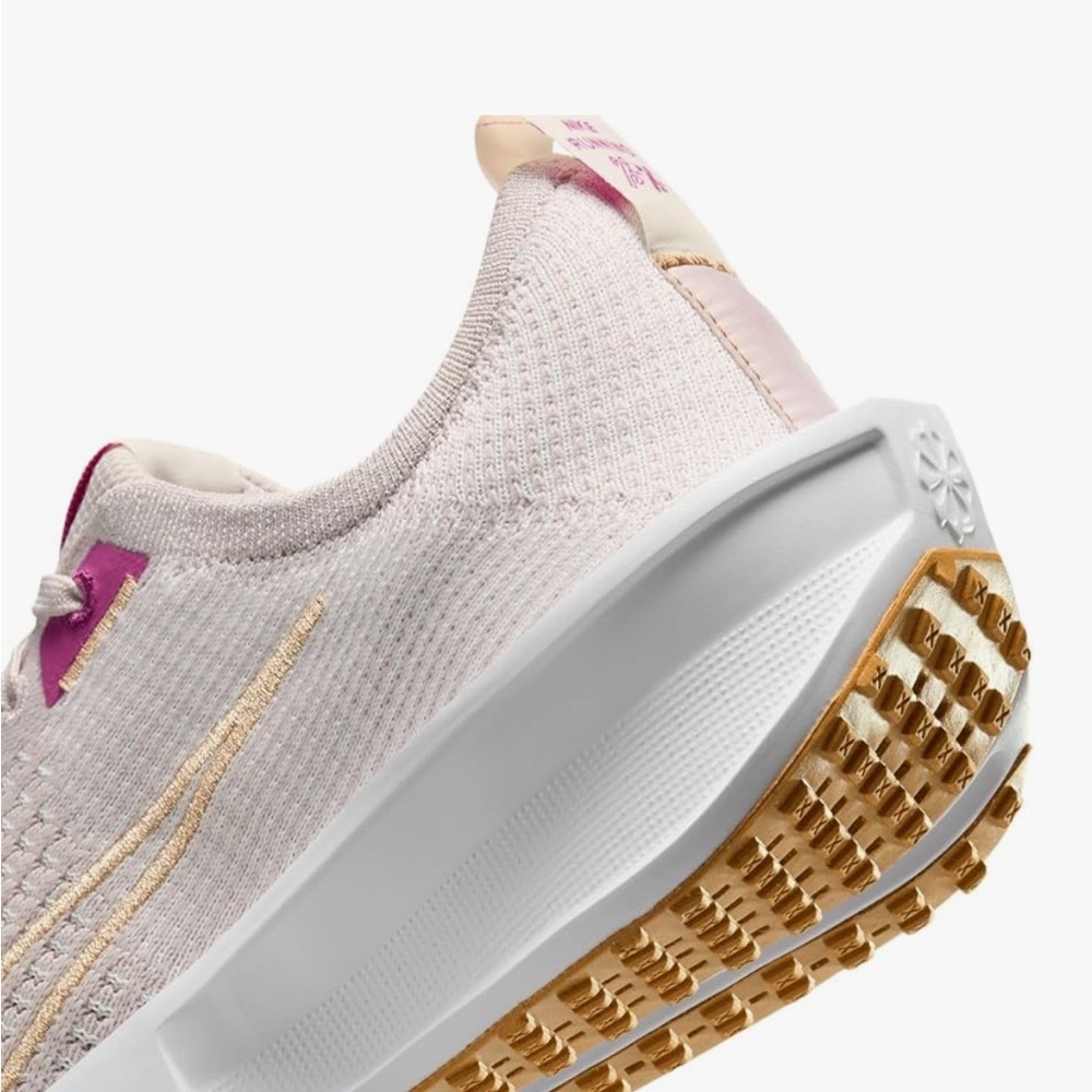 Nike Women’s Interact Run Running Shoes - Picture 6 of 16